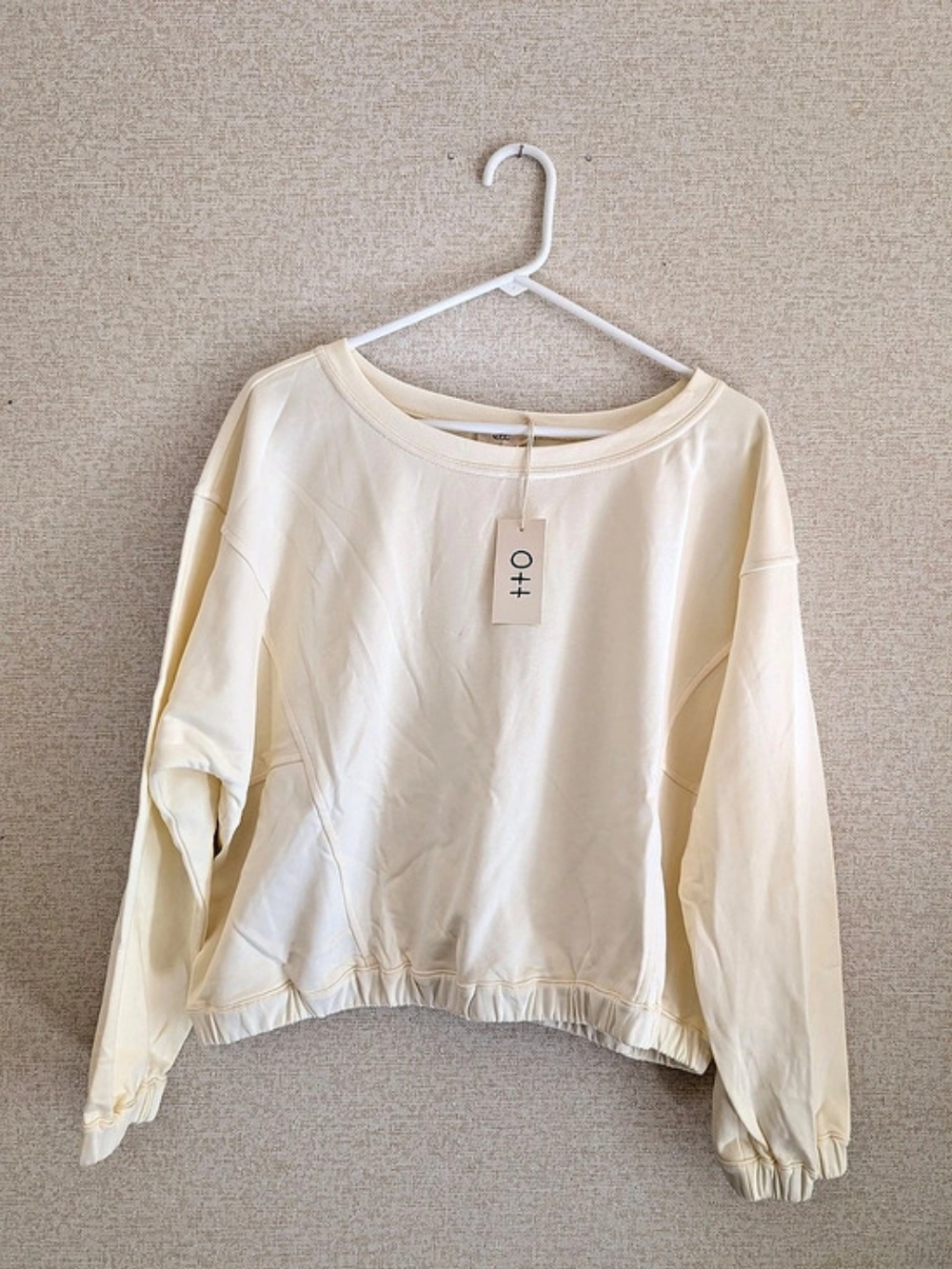 Ott Cream Long Sleeve Top Size Medium NWT